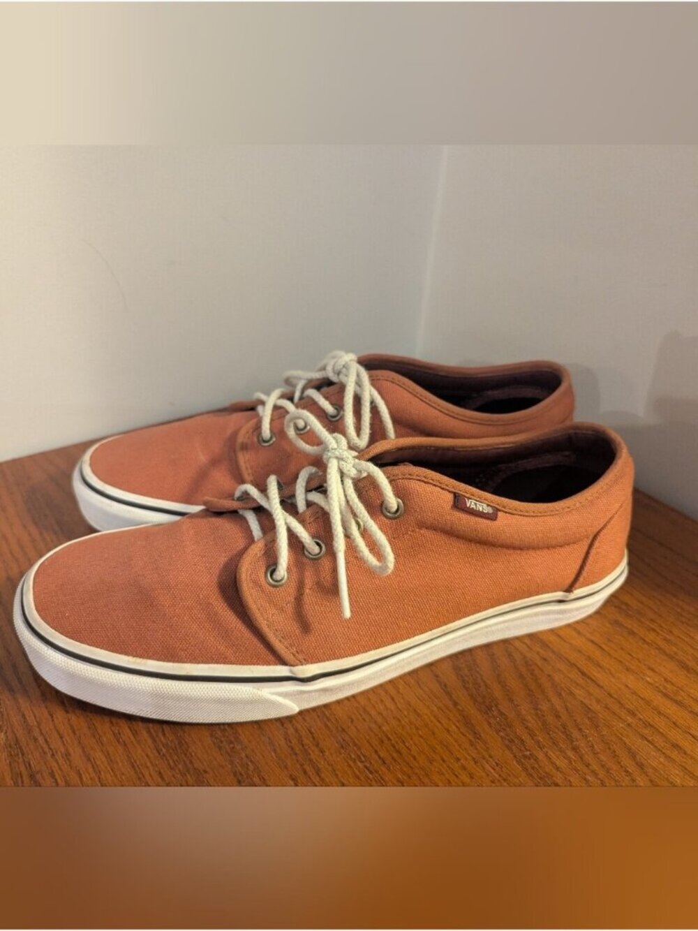 Vans Men’s Cognac Canvas Low Top Sneakers Size 10.5